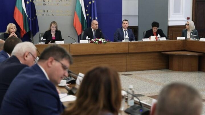 Радев: Областните управители трябва спешно да актуализират плановете за бедствия и кризи