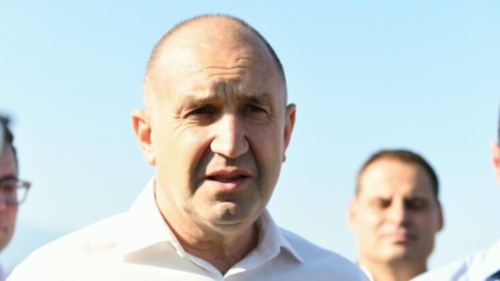 Румен Радев: По-високият дефицит е нужен за инвестиции, до края на септември идват промени срещу насилието сред децата