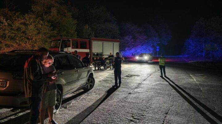 Пожар в складове на „ЕМКО“ край Царева ливада: риск от нови детонации