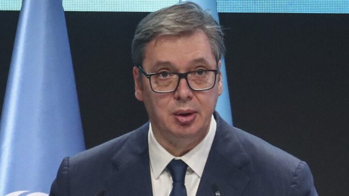 Сърбия пред избори: Вучич срещу „Студентската листа“ на 25 октомври