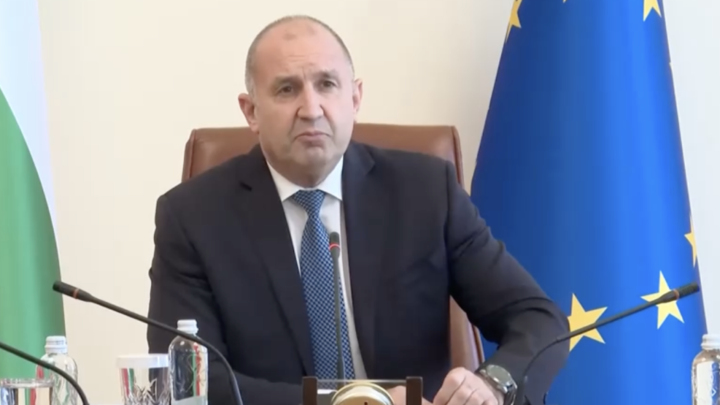 Румен Радев : „Войната разширява пространствения си обхват“