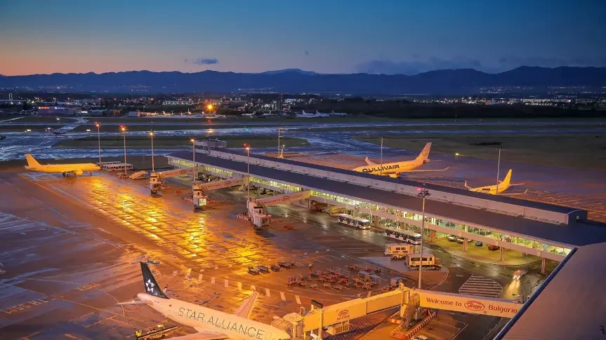 Самолет на Austrian Airlines кацна извънредно в София заради бомбена заплаха