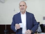 Румен Радев гласува и обвини „калната кампания“ за ниската избирателна активност