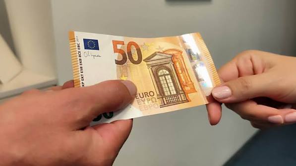 Започва изплащането на 50 евро компенсации за горивата