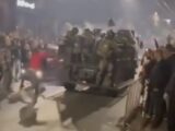 Празникът в Белград прерасна в хаос: протестиращи нахлуха в ефира на „Информер“ (ВИДЕО)